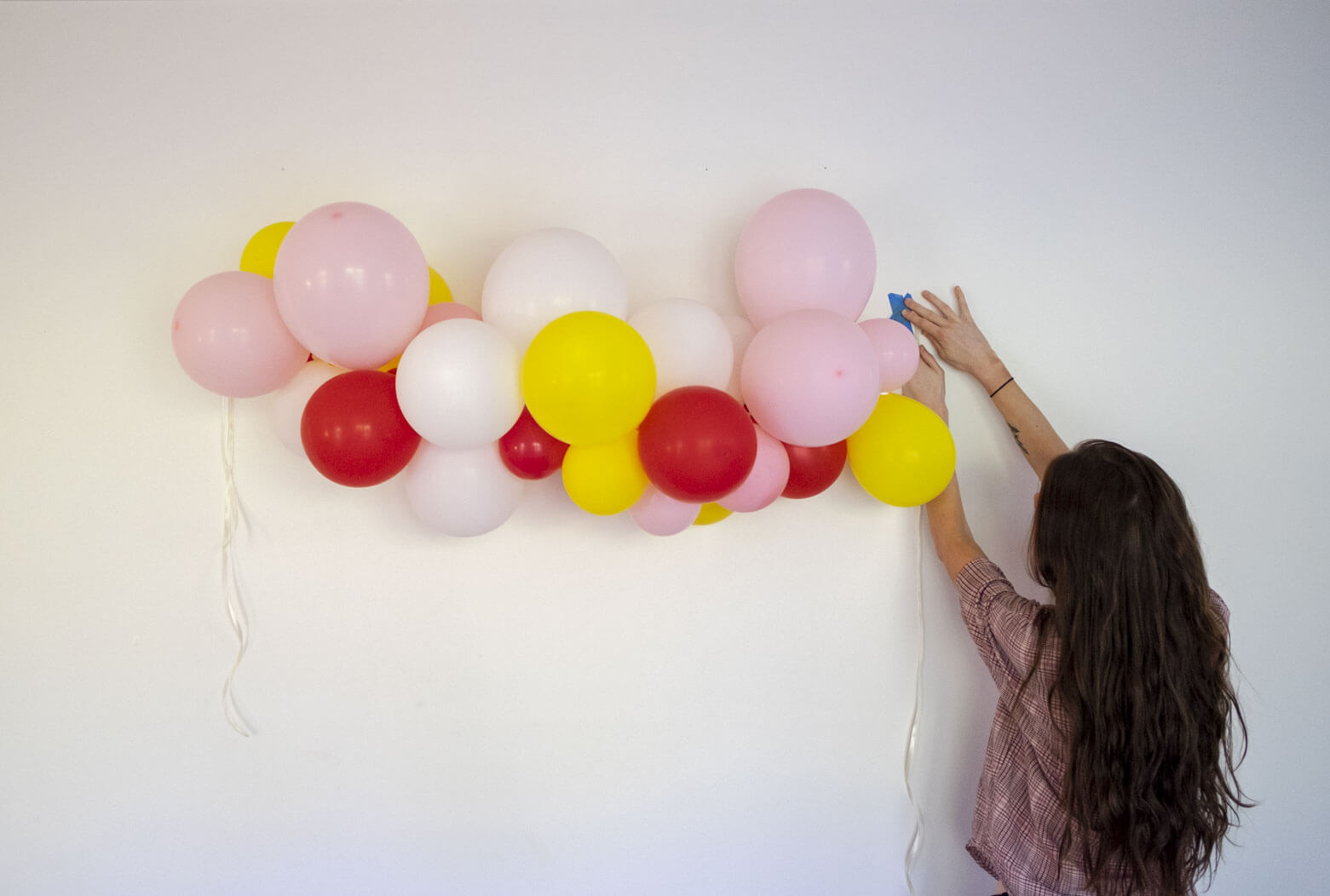 How to Make a Poppin' Balloon Garland - The Bach Brand